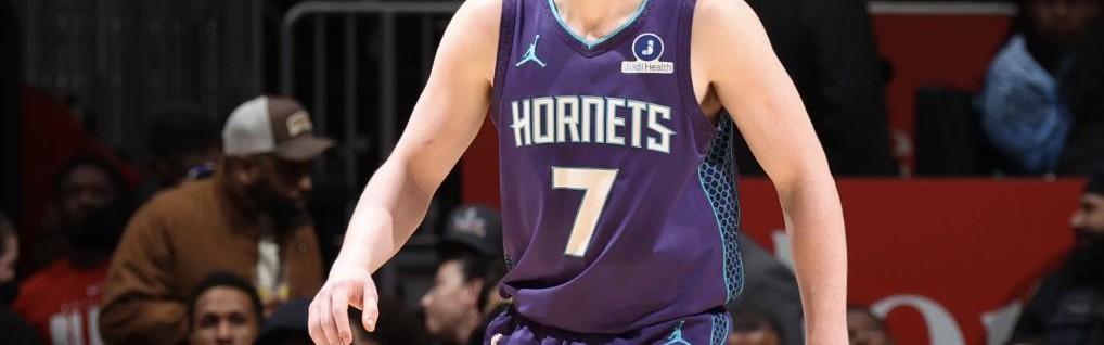 星空体育平台-NBA新一期新秀榜：克努佩尔反超弗拉格登顶榜首，埃奇库姆第三