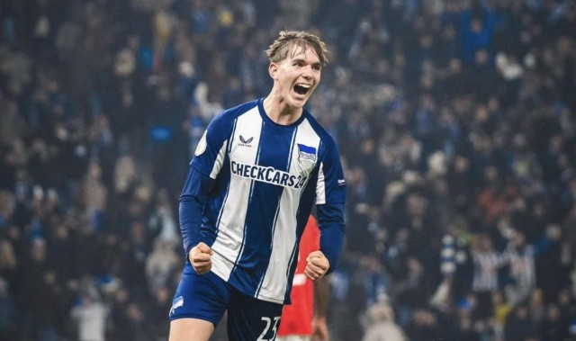 星空体育平台-罗马诺：曼城加入柏林赫塔16岁中场艾希霍恩争夺战