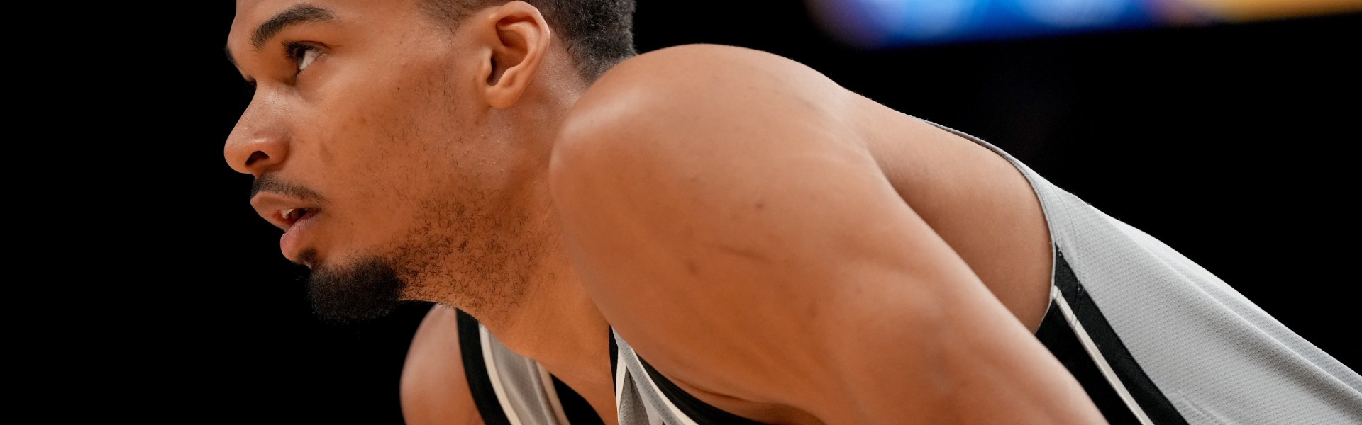 Haynes：MRI结果显示文班肋骨没有严重损伤 将被列入每日观察状态